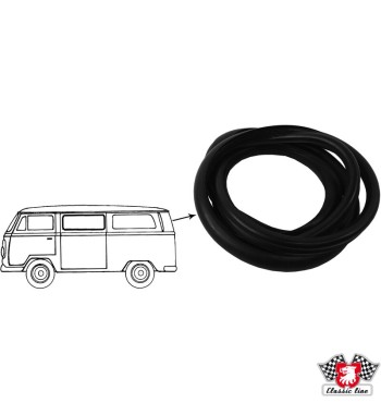 Seal for rear window without groove for moulding