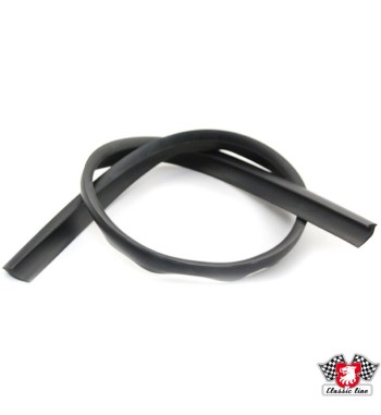 Rubber seal for bonnet front