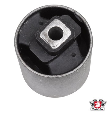 Gear shift centering bushing