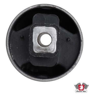 Gear shift centering bushing