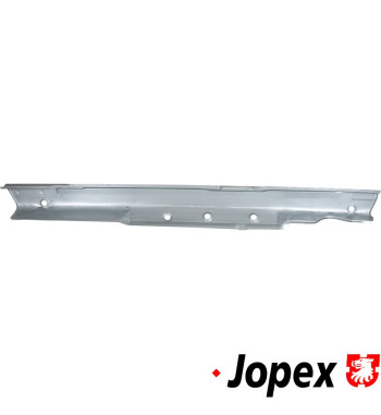 Door sill, outer, right