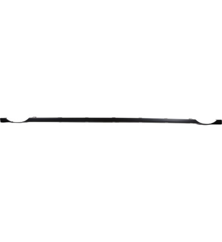 Trim below radiator grille