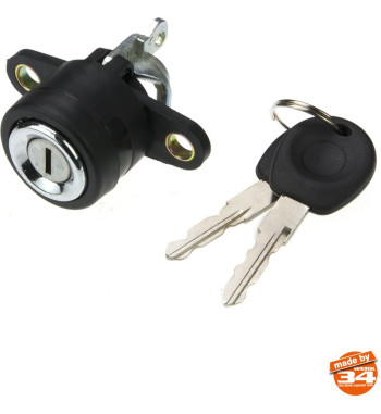 Tailgate lock with keys