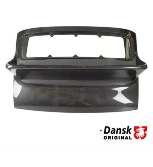 Maska silnika, tył, model RS. Wykonana z włókna węglowego Waga 3,5 kg.