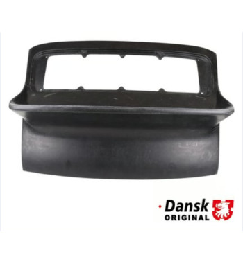Maska silnika, tylna, model RS. Poszycie zewnętrzne z włókna szklanego i rama ze stali. Waga 3,7 kg