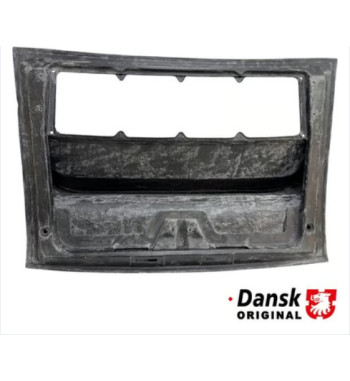 Maska silnika, tylna, model RS. Poszycie zewnętrzne z włókna szklanego i rama ze stali. Waga 3,7 kg