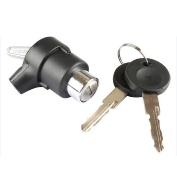 Tailgate lock with keys