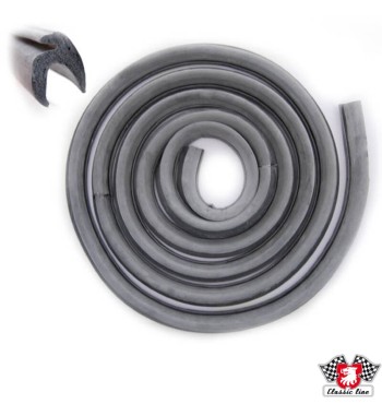 Rubber seal for tail gate
