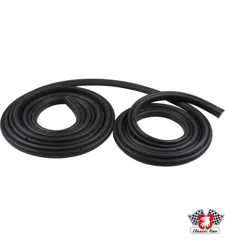 Rubber seal for tailgate