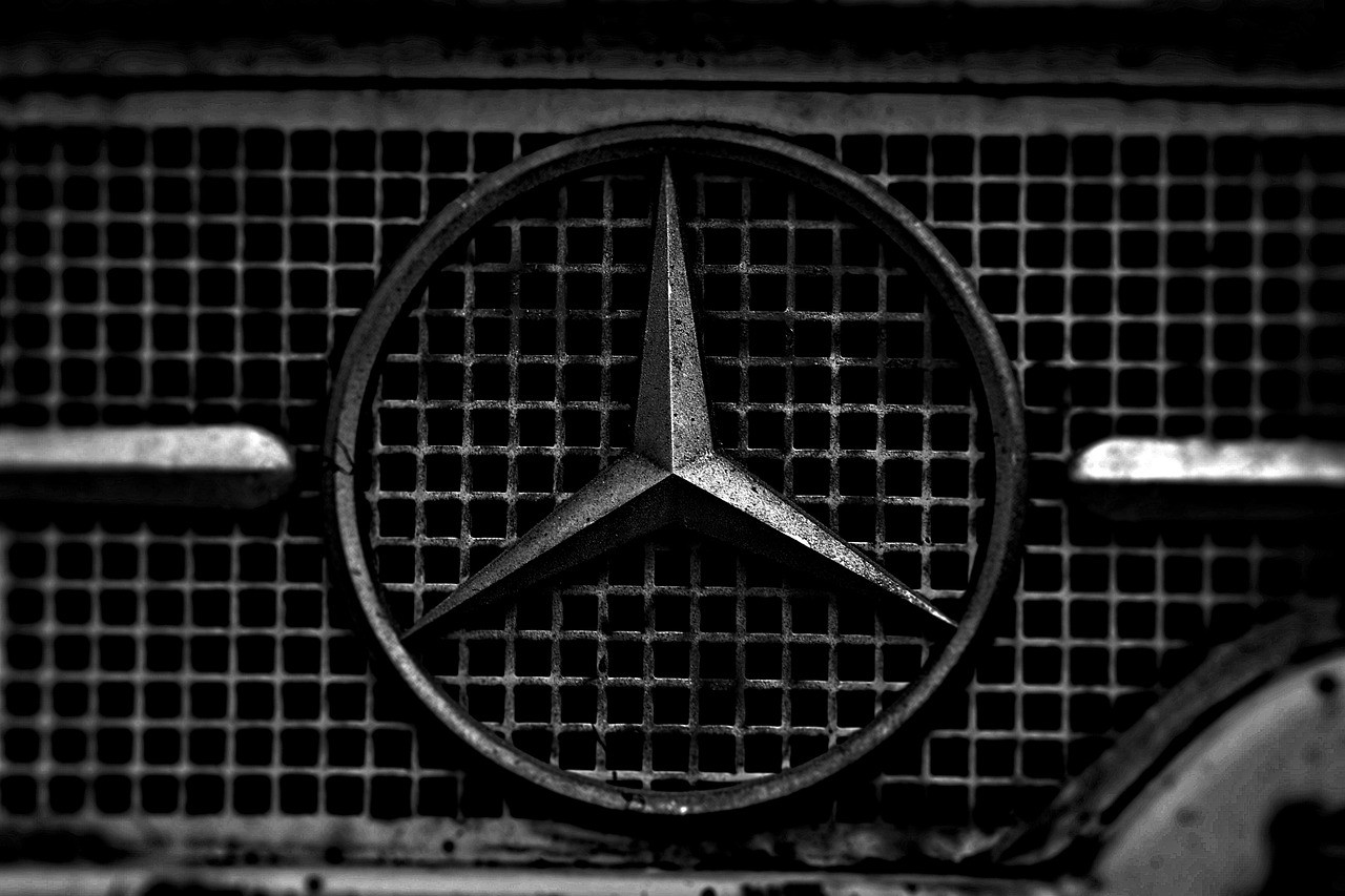 Jak zamontować tarczę hamulcową do Mercedesa?